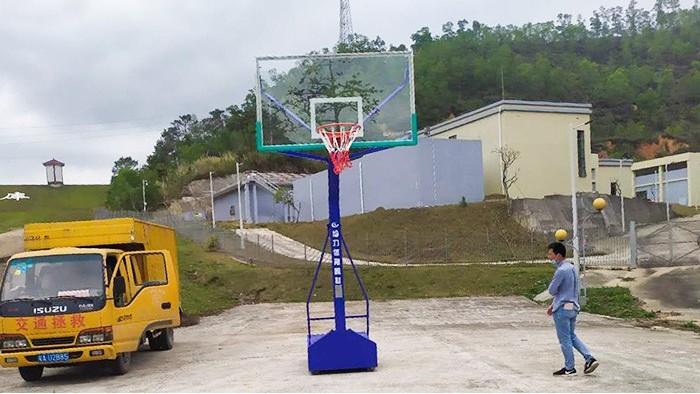 移动篮球架价格