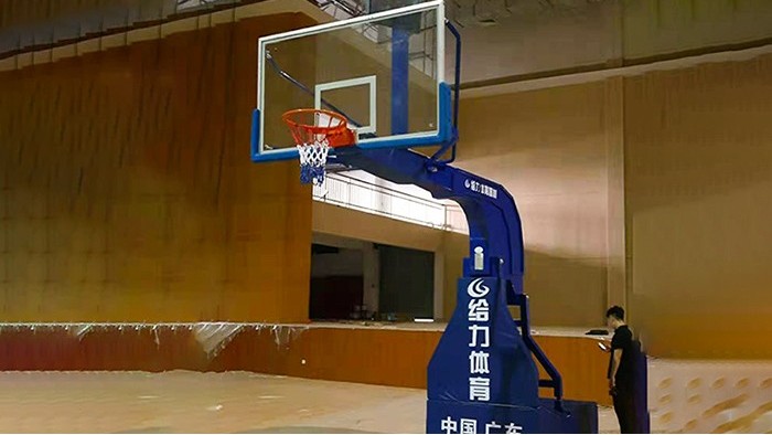 液压篮球架
