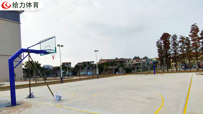长沙篮球架多少钱一个