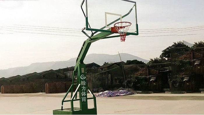 移动篮球架