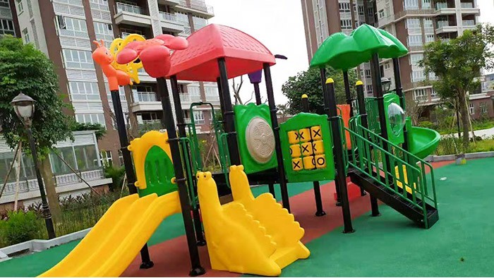 儿童滑梯