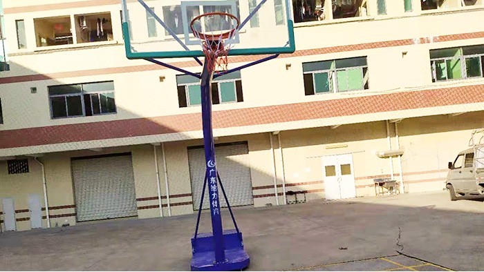 篮球架