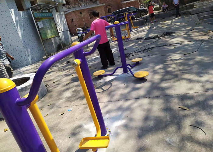 公园健身器材