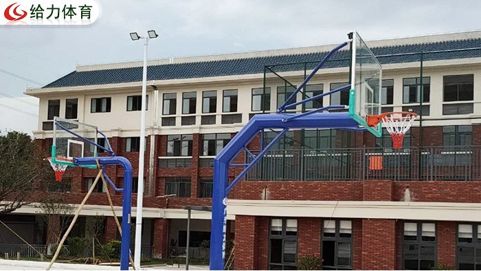 篮球架多少钱